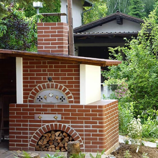 Ofen im Garten aus Ziegeln - Holzbackofen Gestaltung